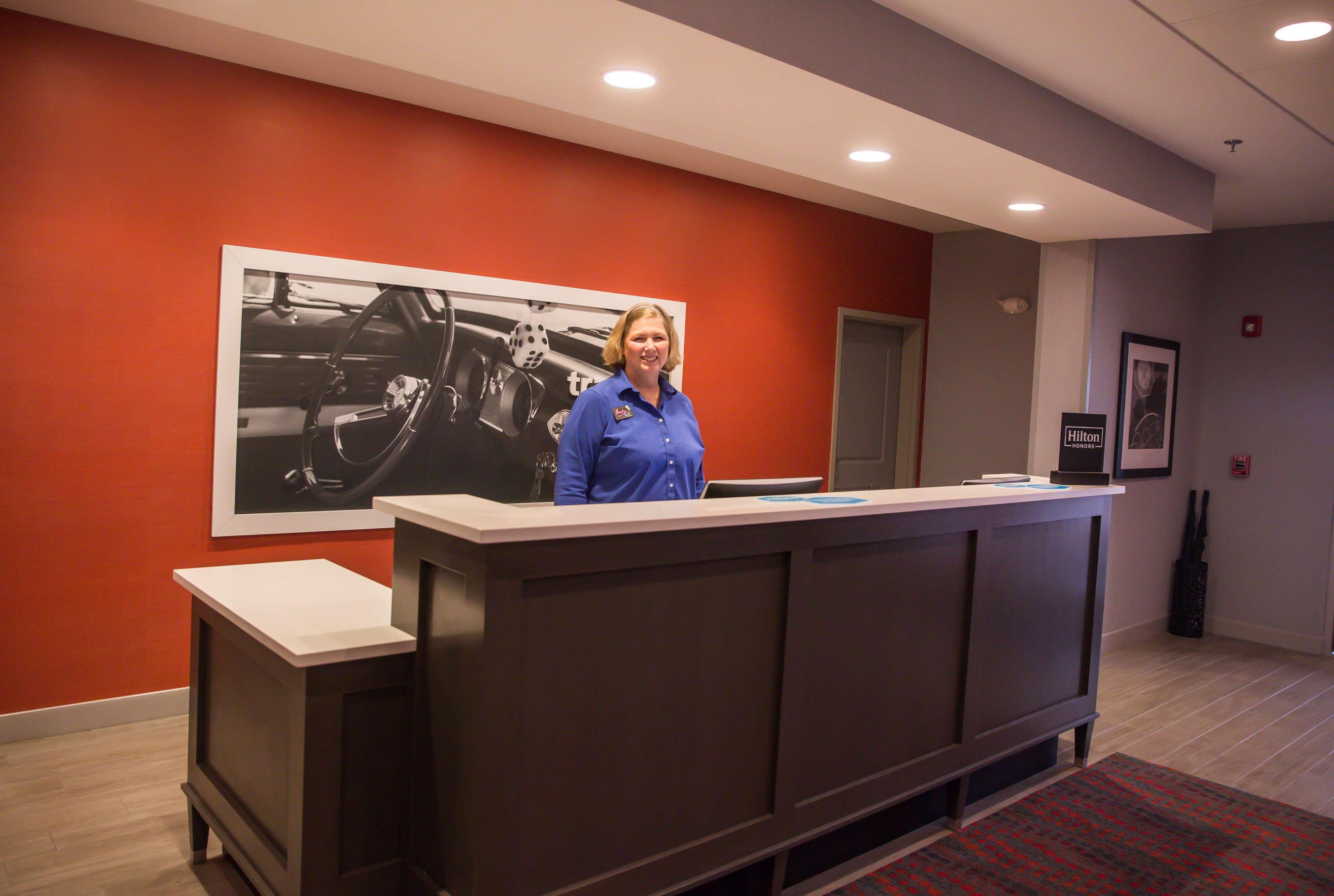 Hampton Inn-Pontiac Exteriör bild